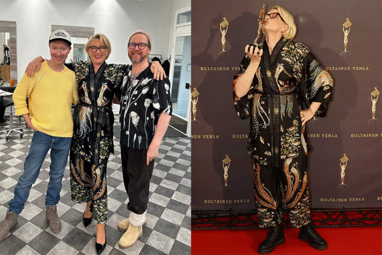 Vasemmalla hymyilevä nainen mustassa kuvioidussa asussa ja silmälaseissa seisoo kahden ihmisen välissä Helsingin kampaajalla. Oikealla hän poseeraa leikkisästi punaisella matolla pokaalinsa kanssa, jonka taustalla on logolla varustettu tausta.